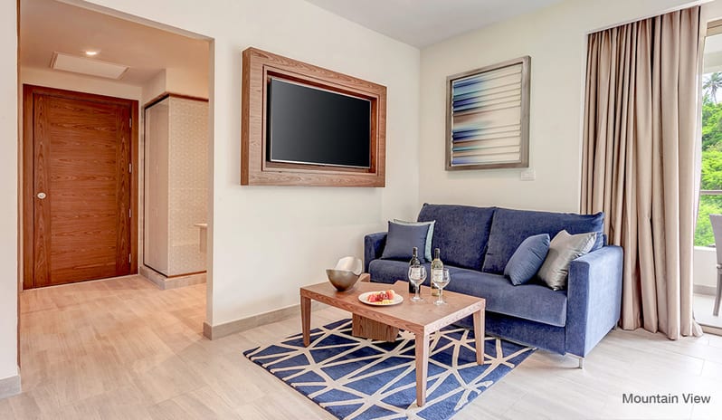 ROYALTON ANTIGUA - LUXURY JUNIOR SUITE MOUNTAIN VIEW LIVING ROOM